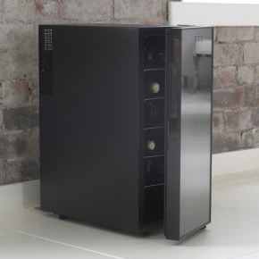 The Brevanti Obsidian 12 Bottle Wine Cooler