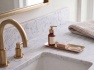 corby-bristol-podnos-na-hotelove-doplnky-provedeni-kartacovana-mosaz