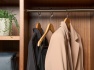 corby-clifford-anzugbugel-mit-haken-aus-hellem-holz