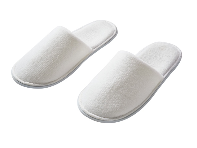 corby-rossendale-closed-toe-disbosable-slippers-in-white-qty-100