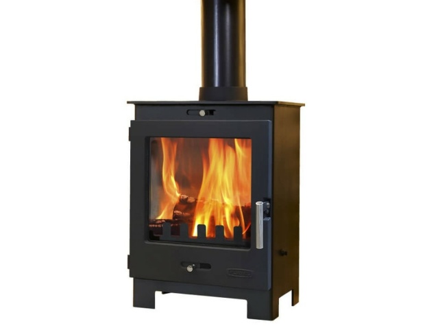the-arundel-multifuel-stove-in-black-by-flavel